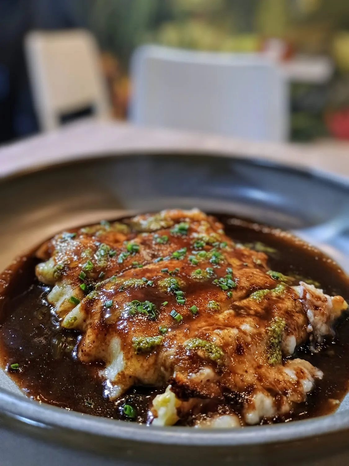 Canelones de rabo de ternera con salsa de curry en Silvestre Mercado.